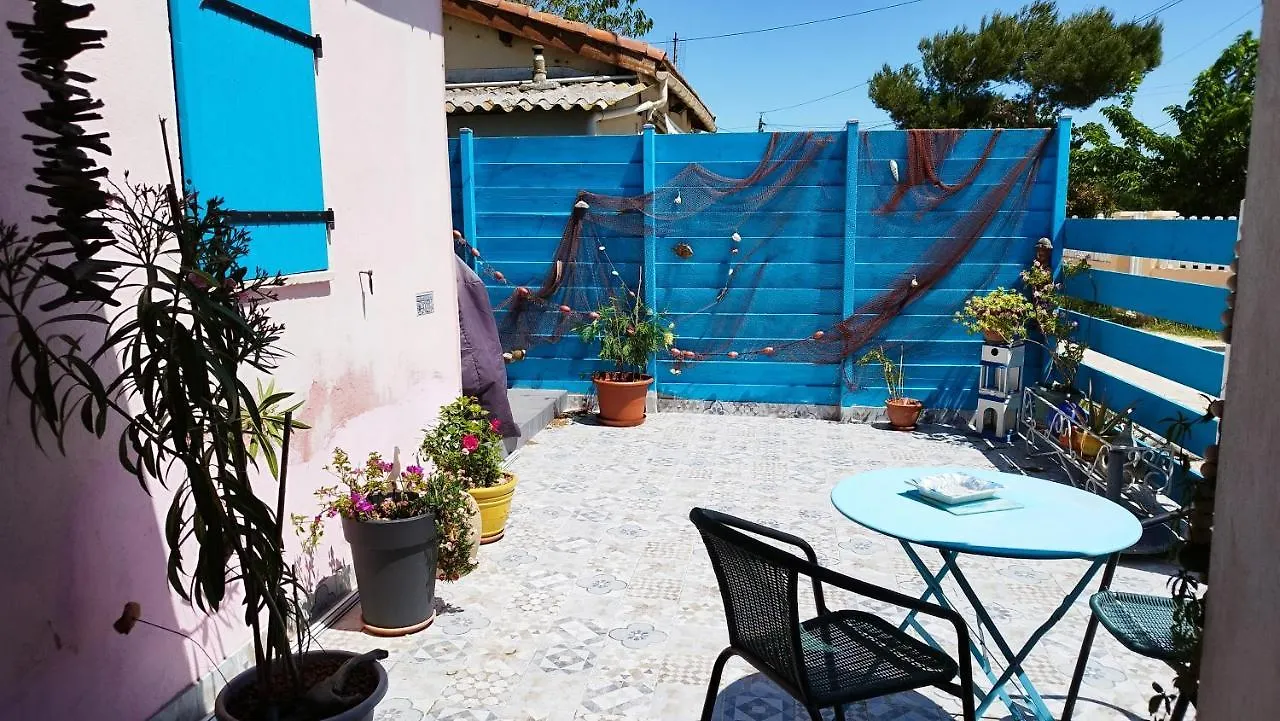 Une Maison Sur Une Presqu'Ile Port-Saint-Louis-du-Rhone France