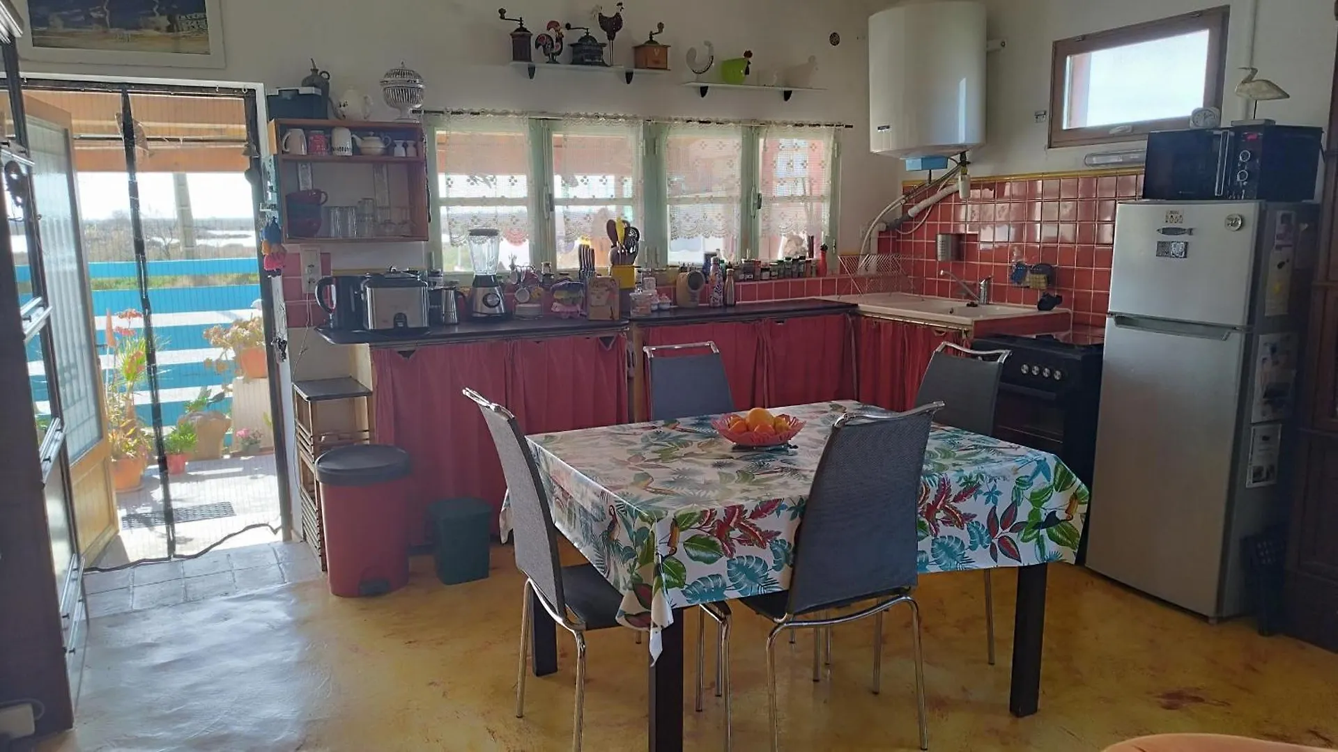 Une Maison Sur Une Presqu'Ile Port-Saint-Louis-du-Rhone 0*,  France